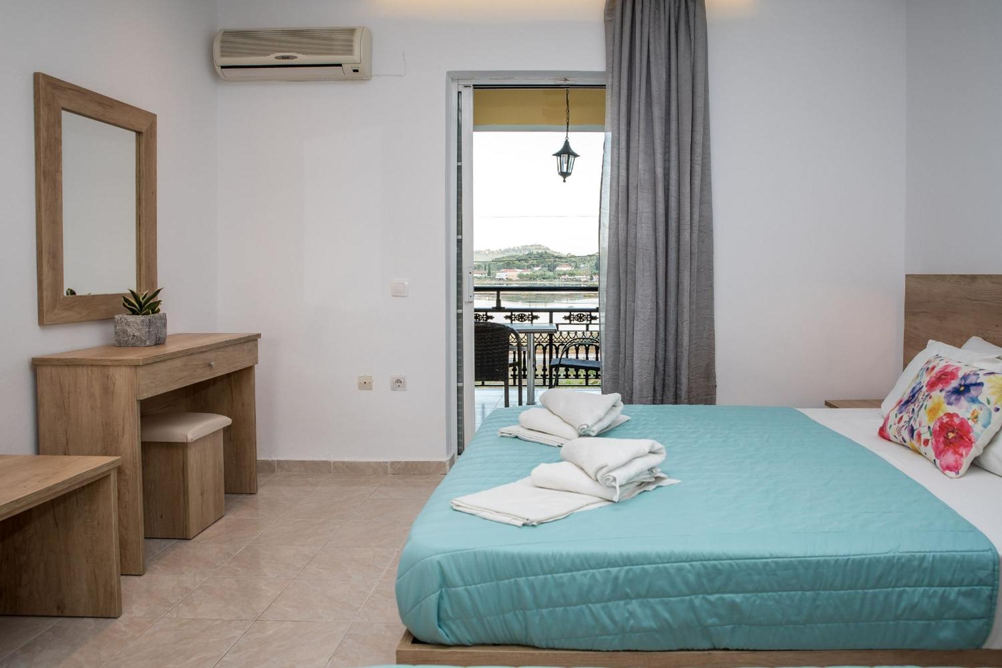 Aparthotel Aphrodite & - 140m From The Beach, By Zantewize