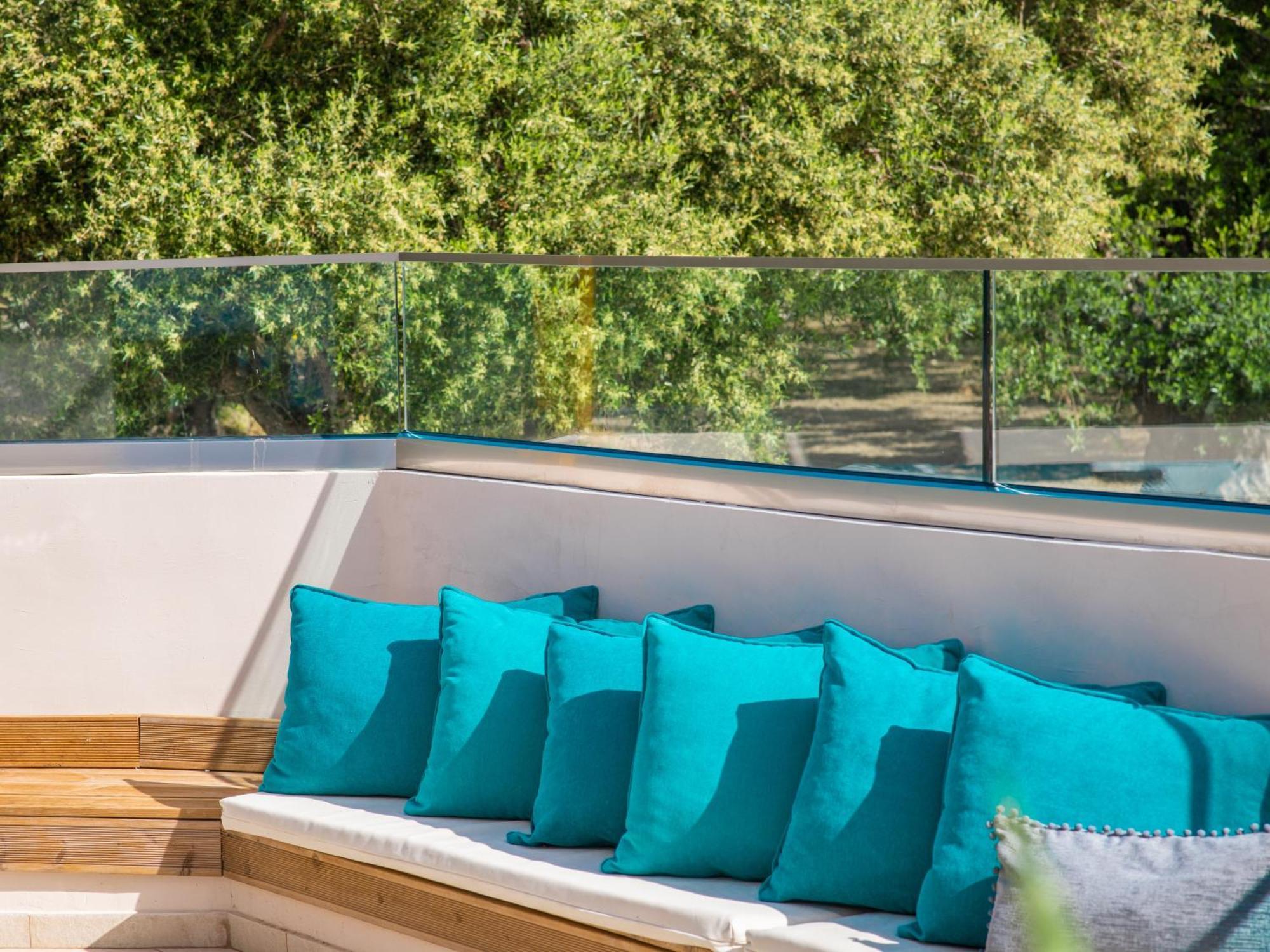 Aphrodite & - 140m From The Beach, By Zantewize Apart Otel
